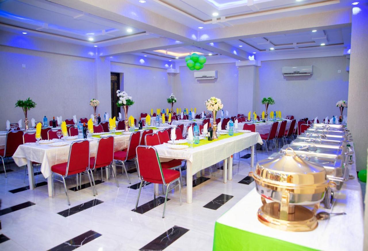 Hotel Mavilla Cotonou Esterno foto