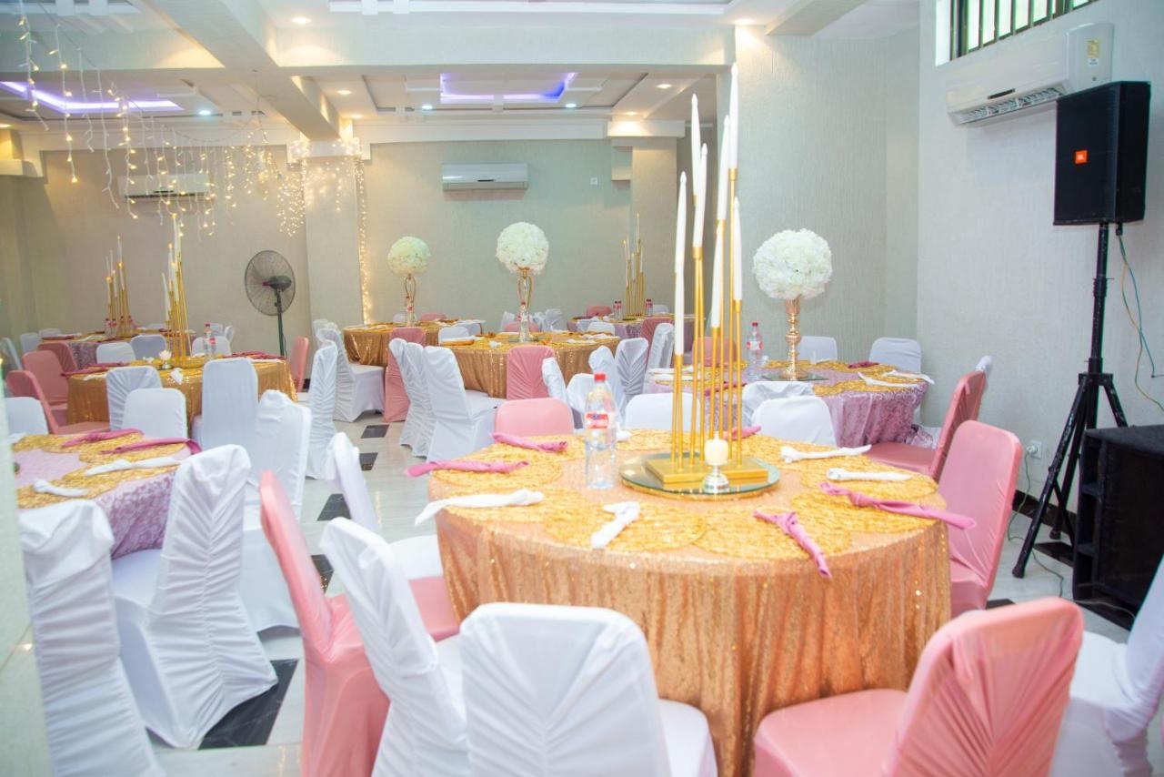 Hotel Mavilla Cotonou Esterno foto