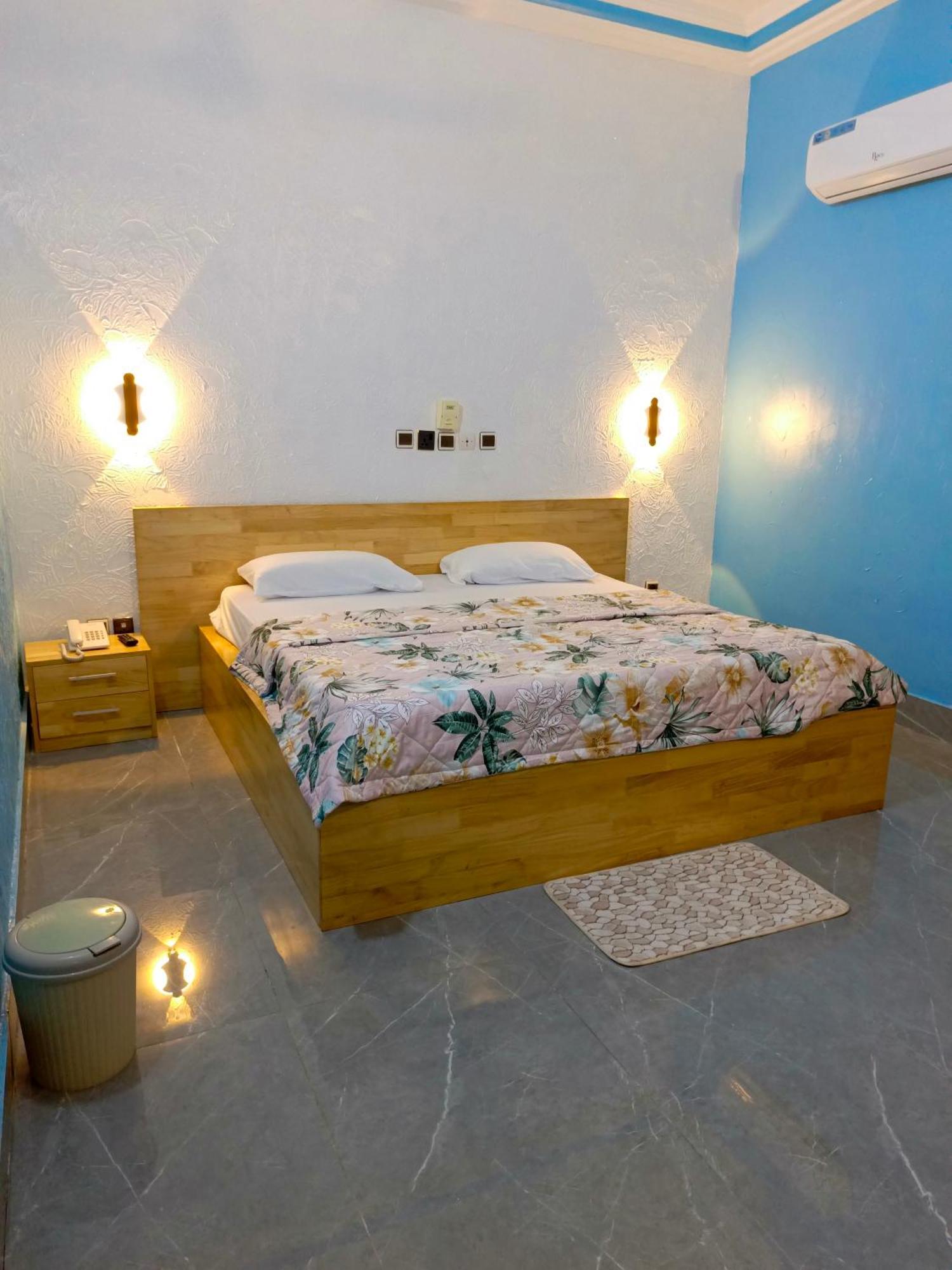 Hotel Mavilla Cotonou Esterno foto