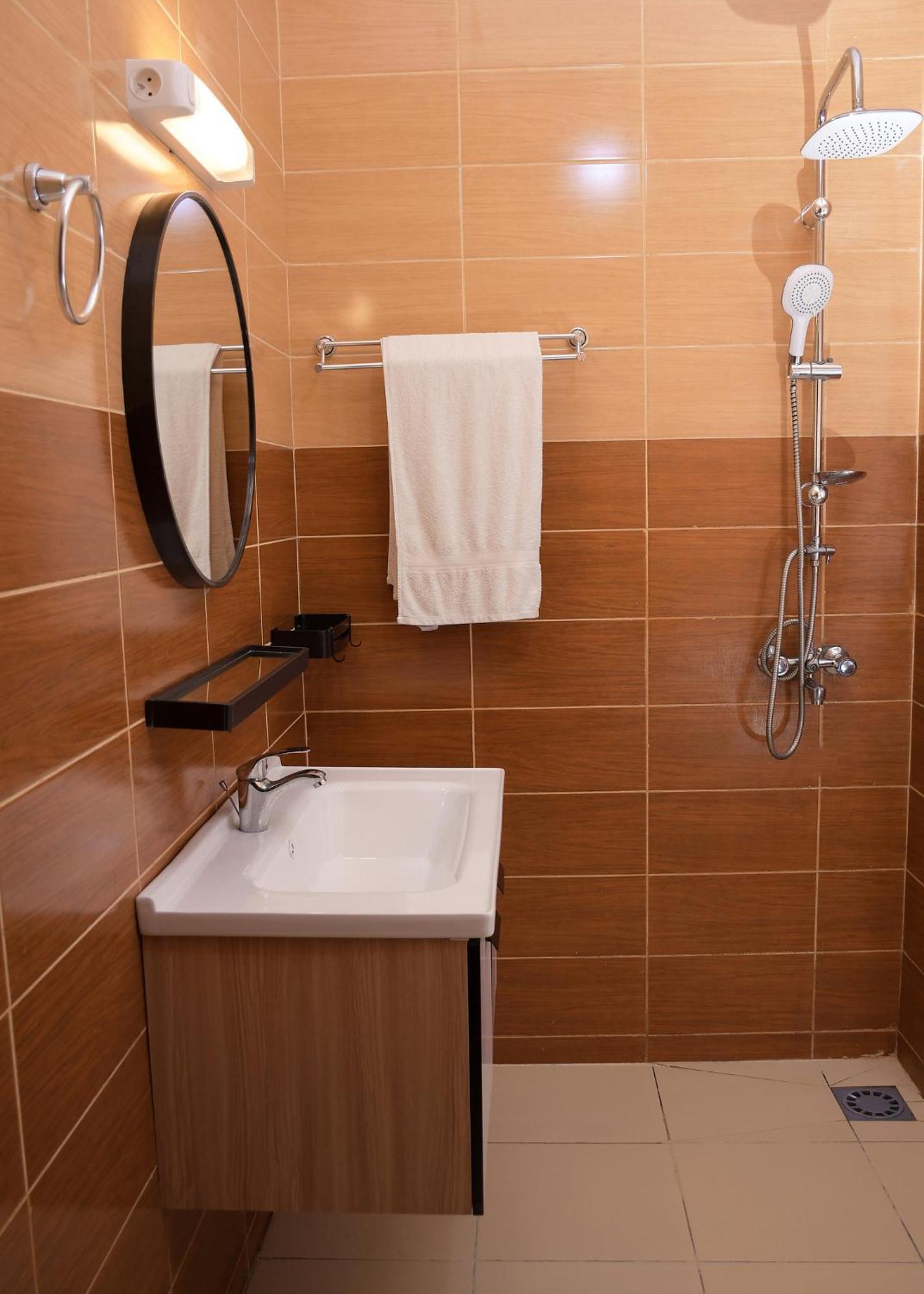 Hotel Mavilla Cotonou Esterno foto