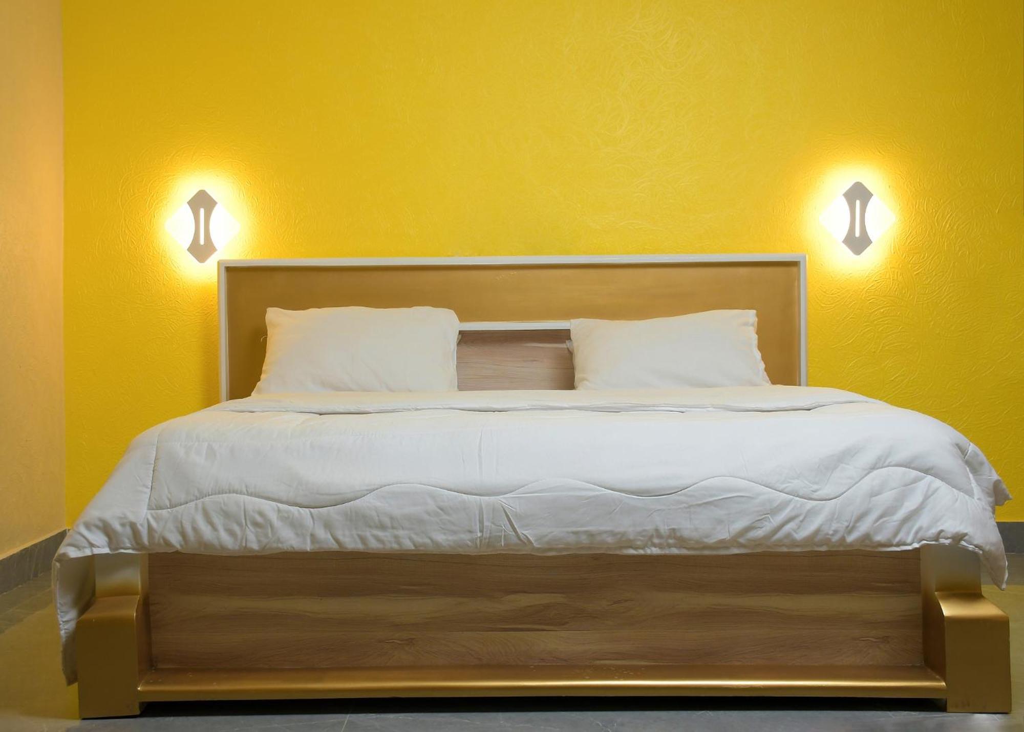 Hotel Mavilla Cotonou Esterno foto