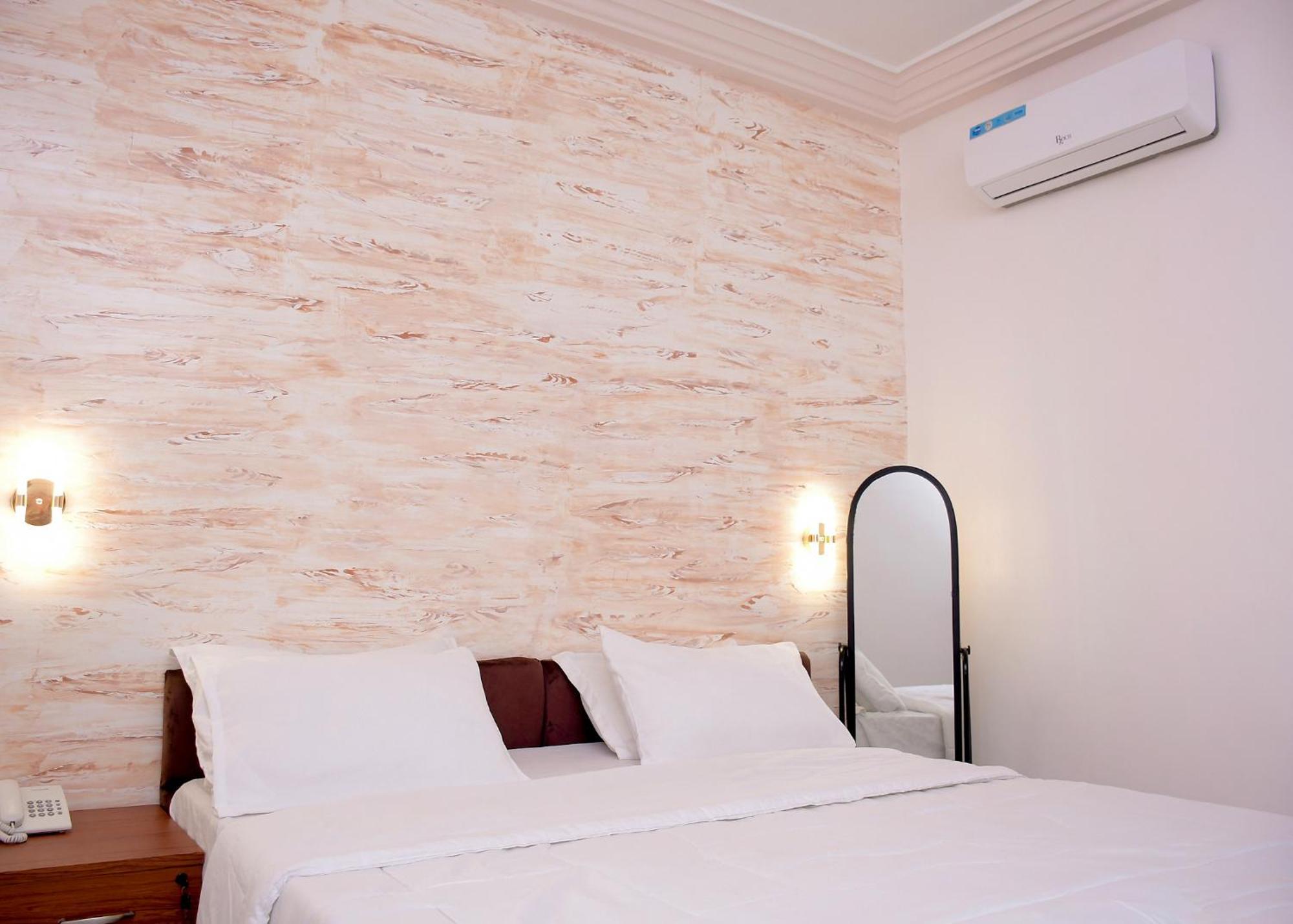 Hotel Mavilla Cotonou Esterno foto