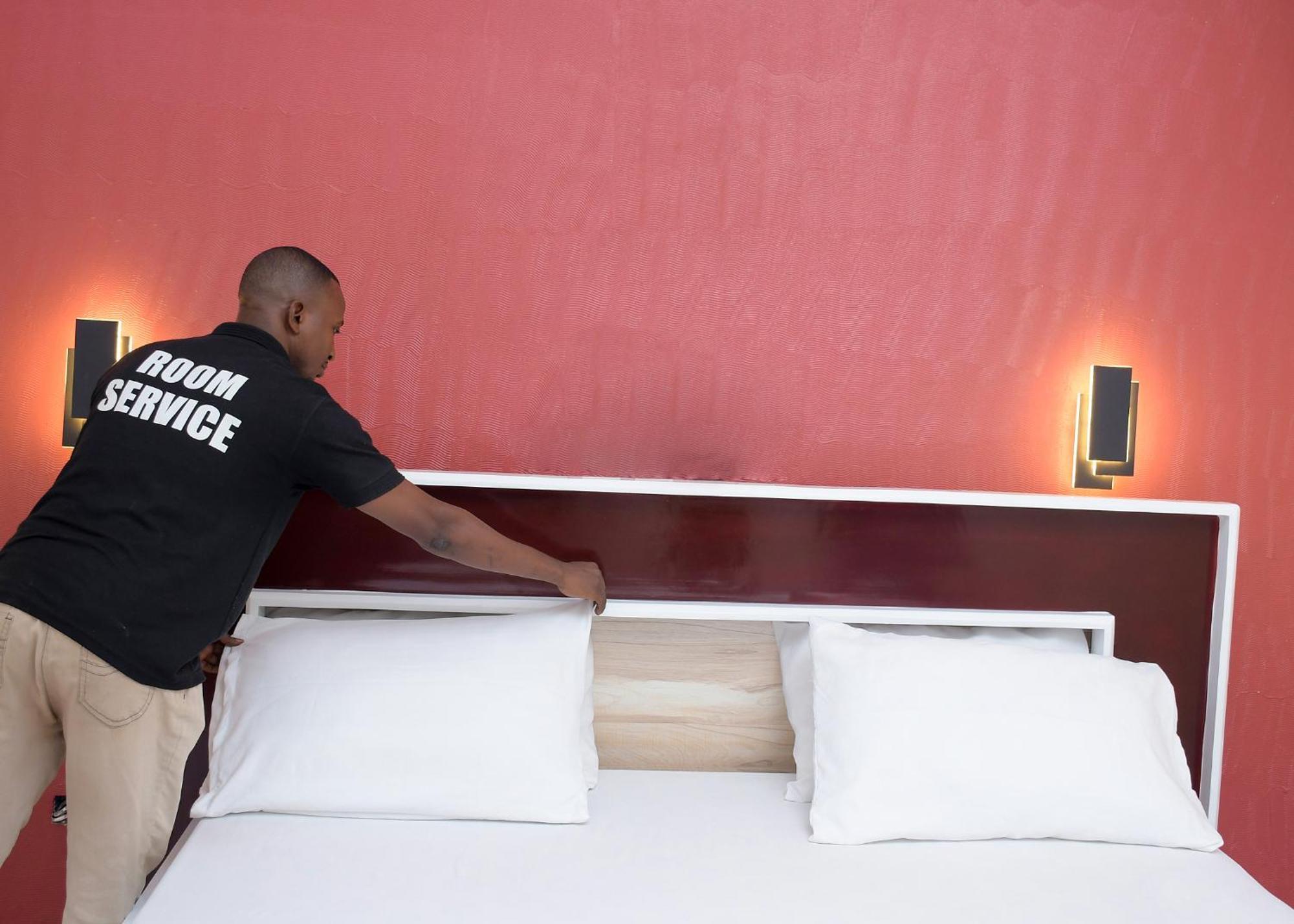 Hotel Mavilla Cotonou Esterno foto