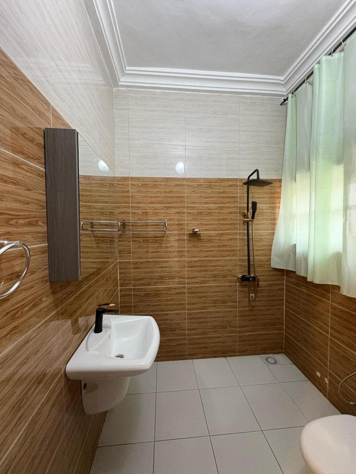 Hotel Mavilla Cotonou Esterno foto
