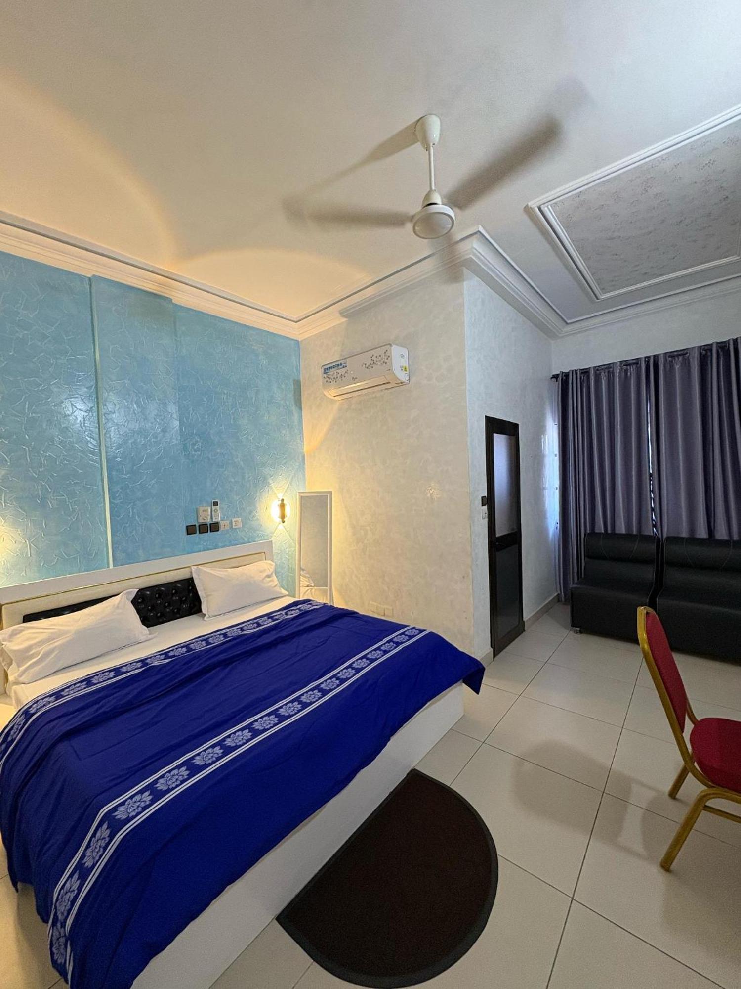 Hotel Mavilla Cotonou Esterno foto