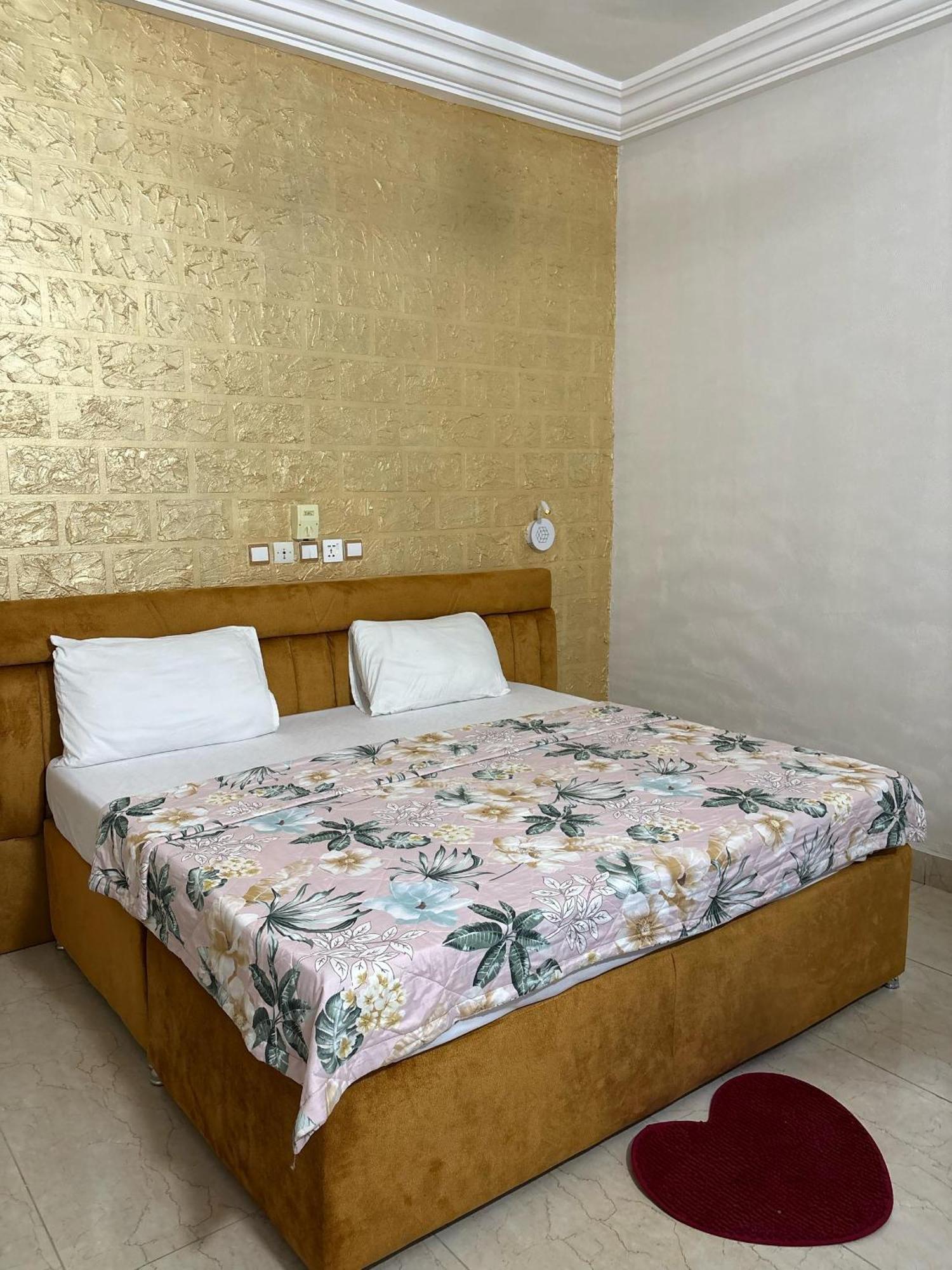 Hotel Mavilla Cotonou Esterno foto