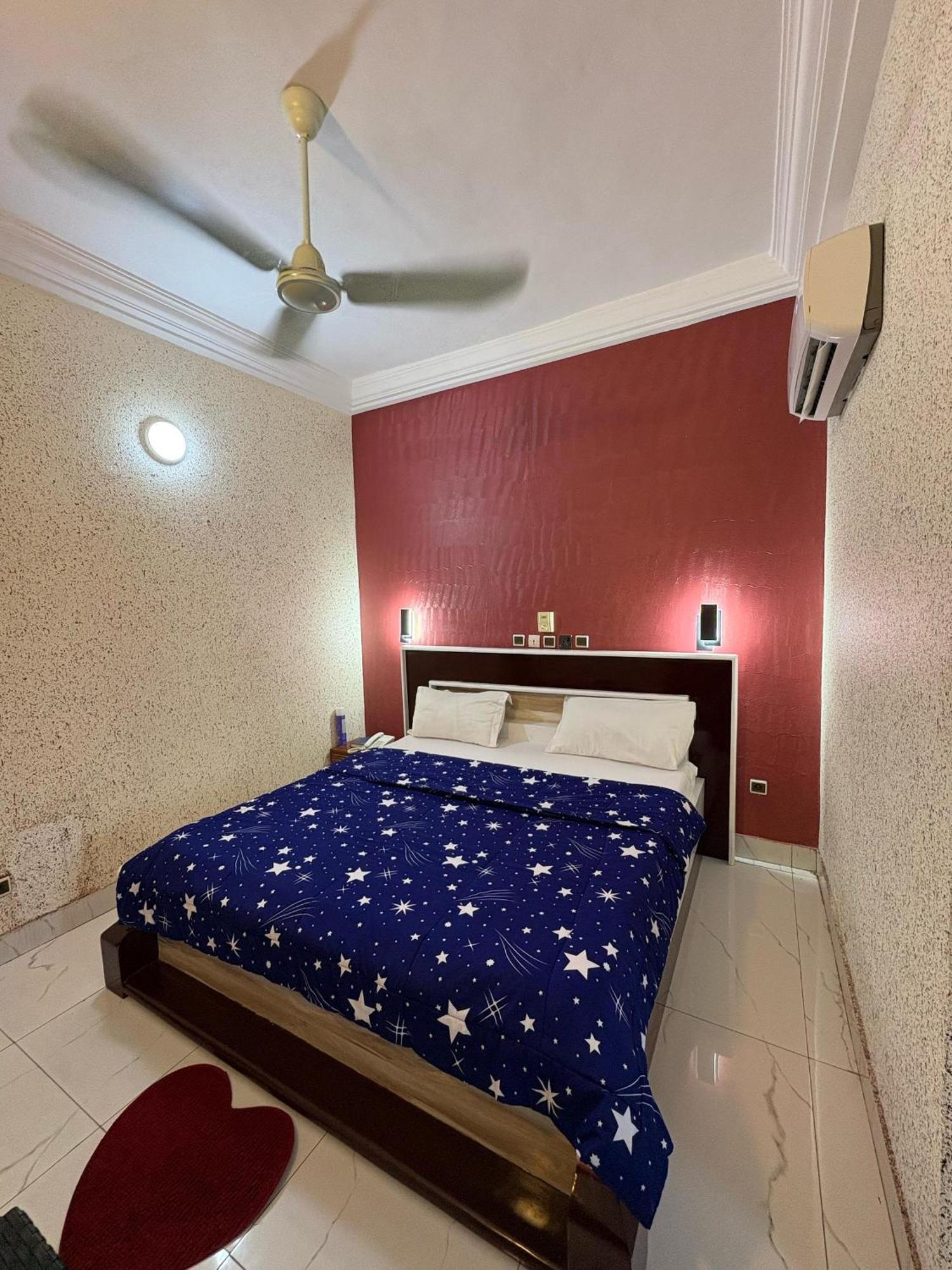 Hotel Mavilla Cotonou Esterno foto
